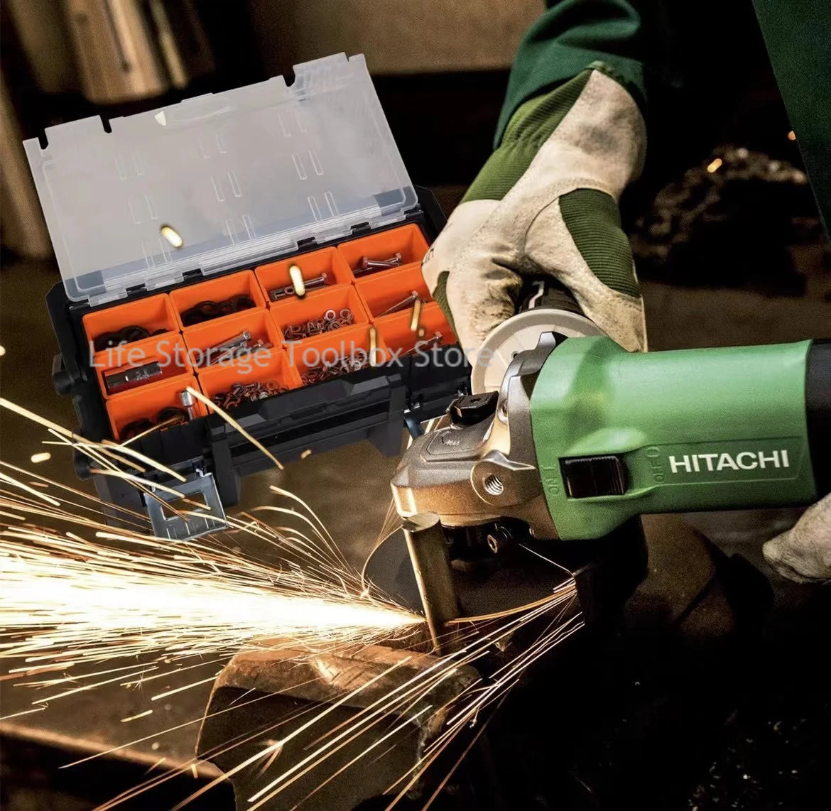 chaudonnier utilise Caisse a outils a deux couches orange pleine de quincaillerie