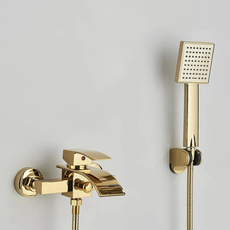 douchette et robinet de Mitigeur baignoire doré