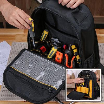 homme ouvre caisse a outils Sac a outils noir jaune rempli outilsi