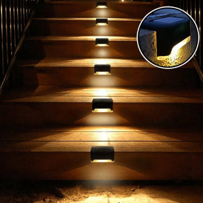 lampe solaire extérieur illumine escalier