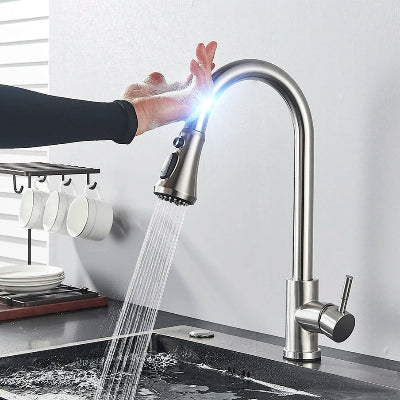 main commande tactile du Robinet cuisine nickel Coulissant Ă douchette extractible