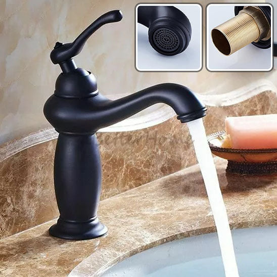 Robinet salle de bain noir antique eau coule dans lavabo blanc et savonnette à coté