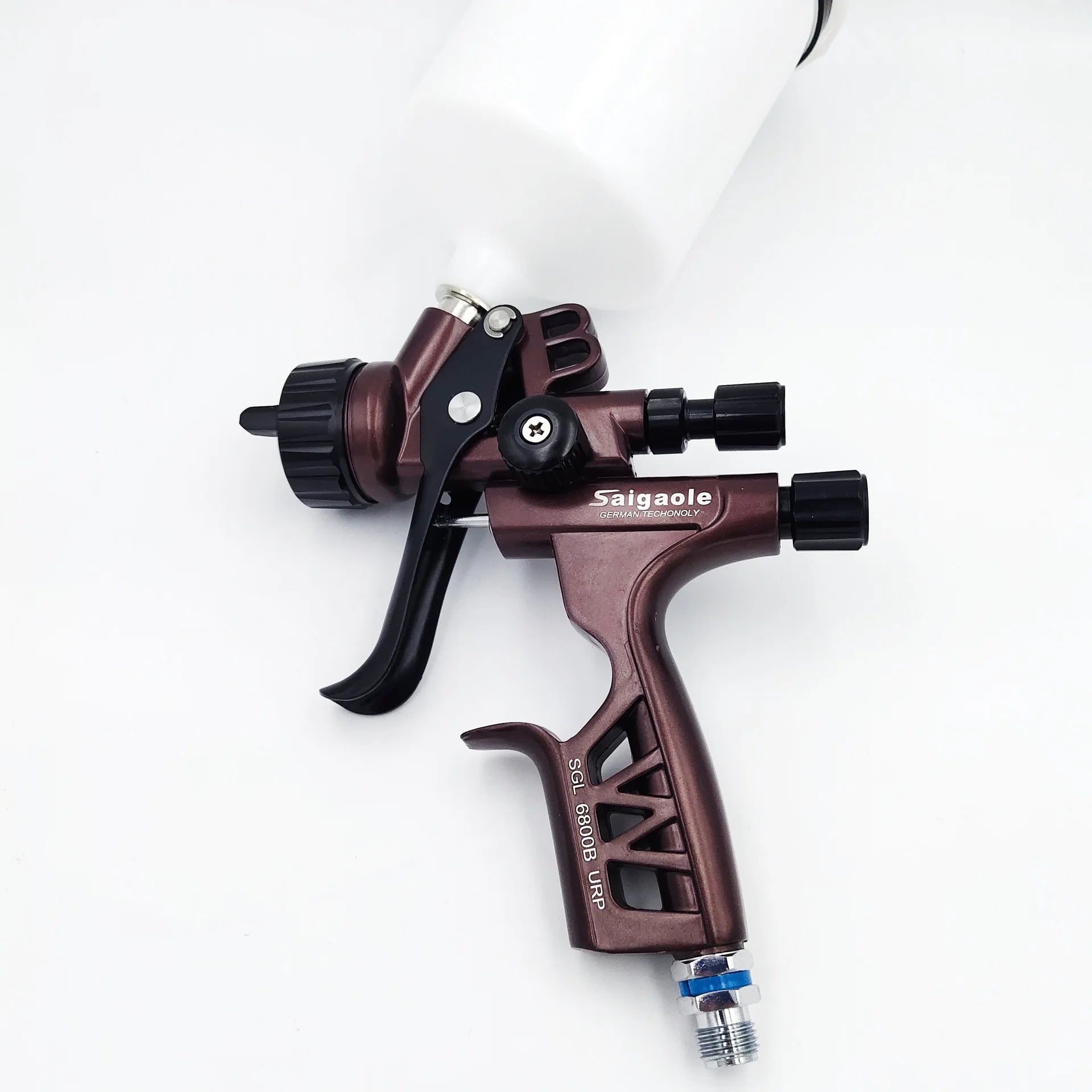 Pistolet peinture maron, goblet blanc , poignee noire 