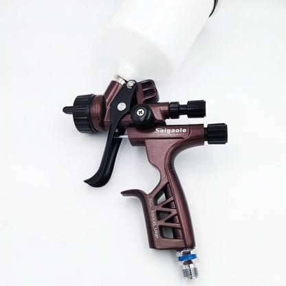 Pistolet peinture maron, goblet blanc , poignee noire 