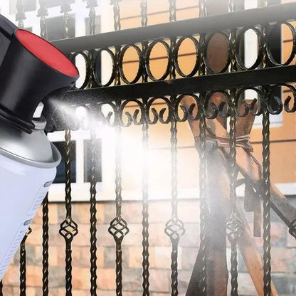 Pistolet peinture noir a gachette rouge, rideau metallique noir, jet peinture blanc