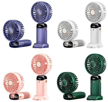 Quatre mini ventilateurs portables et pliables de couleur rose, verte,bleue et blanche.