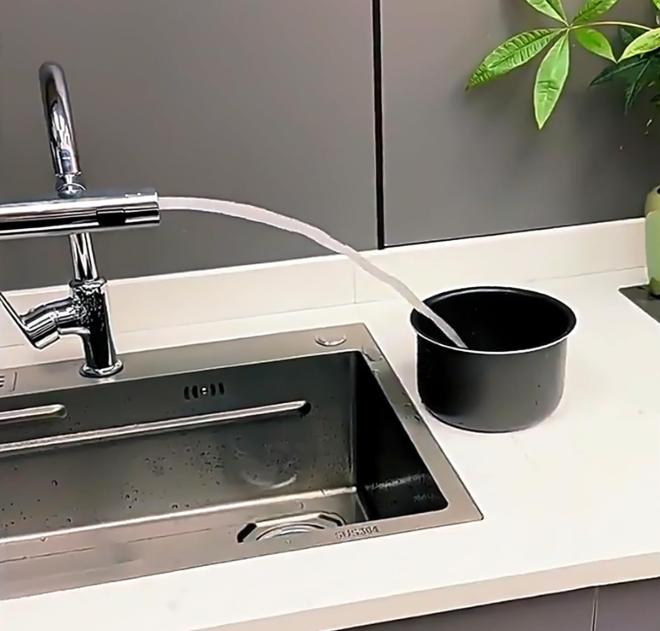 Robinet Cuisine Cascade argenté à mode jet doux 