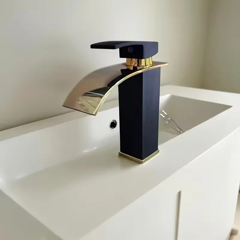 Robinet Cascade Noir Mat en Acier Inoxydable