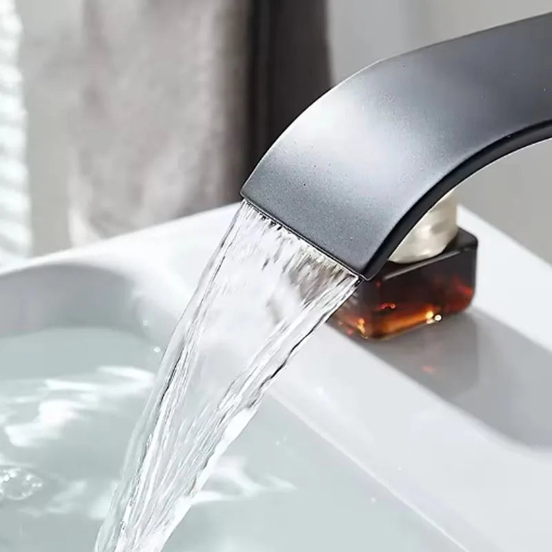 Robinet Cascade Noir Mat en Acier Inoxydable