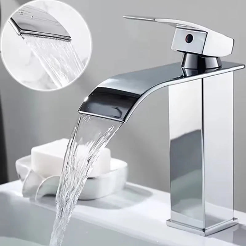 Robinet Cascade Noir Mat en Acier Inoxydable