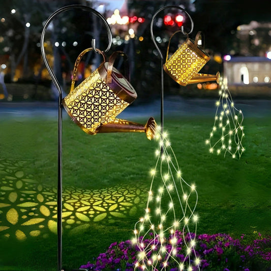 deux Lampe solaire extérieur éclairent la nuit dans jardin