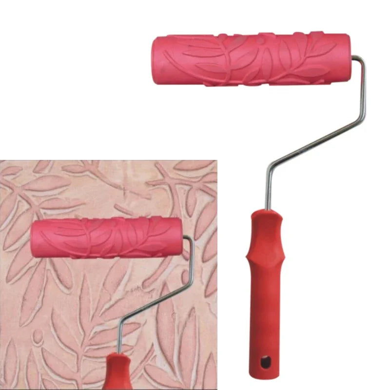 Rouleau peinture décoratif rouge à motifs pour créer des textures murales sur mur decore en rose