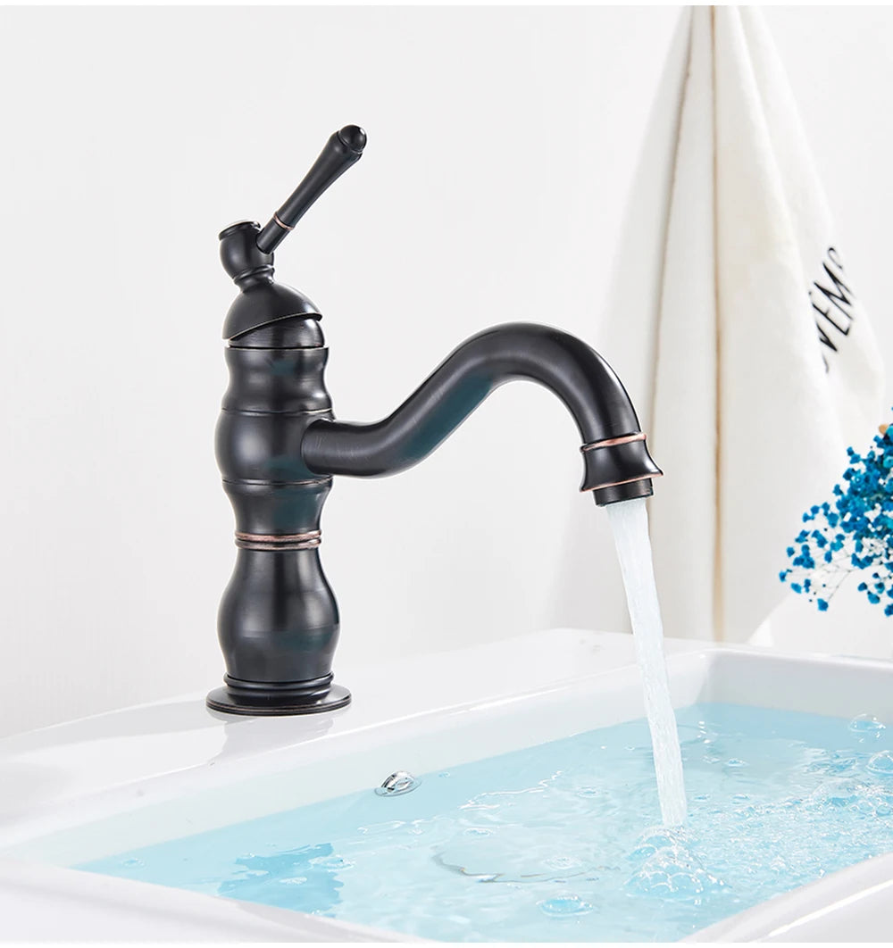 Eau limpide du Robinet salle de bain, bronze noir court coule dans le lavabo blanc
