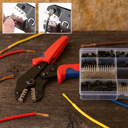  Pince a sertir à  poignée ergonomique rouge et bleue de la Pince a sertir pour différents fils et pieces  par terre