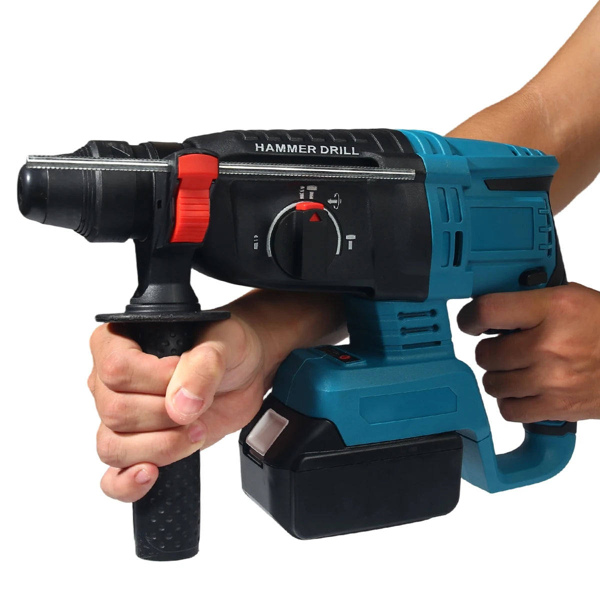 mains  tiennent  perceuse a percussion noire et bleue avec batterie, marteau perforateur