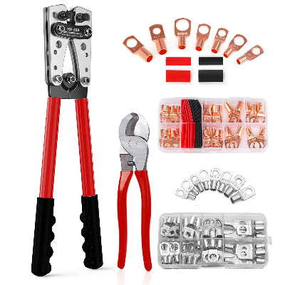 Kit d'outils de sertissage robuste pour câbles de batterie, incluant pince mécanique, coupe-câble et assortiment de cosses en cuivre et terminaux étamés avec gaines thermo-rétractables.