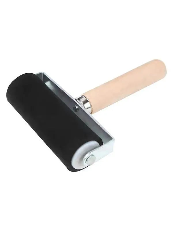 rouleau peinture noir
