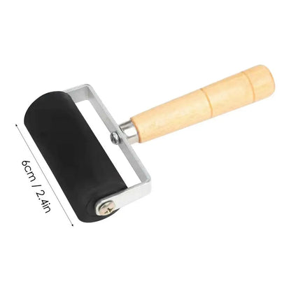 rouleau peinture noir de dimension 6 cm