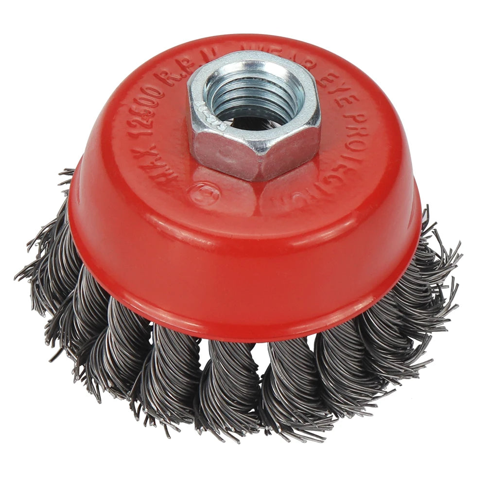 une Brosse metallique rouge pour perceuse